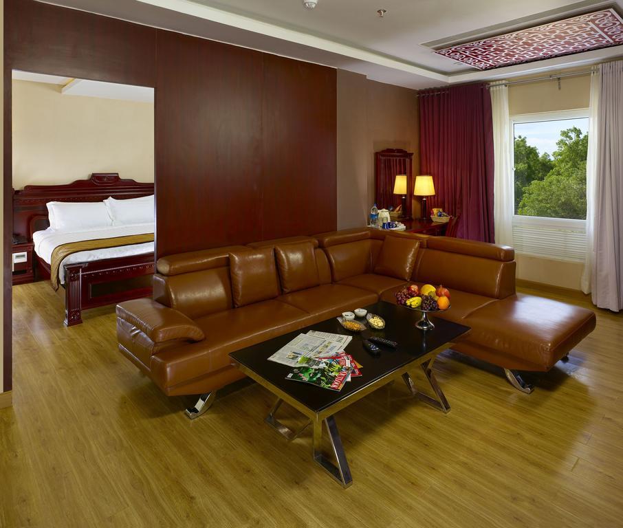 Hotel Palmyra Grand Suite - Tirunelveli Quarto foto